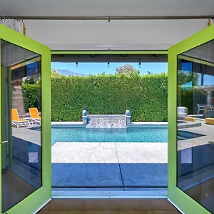 Pineapple Splash! Complete Privacy! Salt Pool! Holiday home Palm Springs